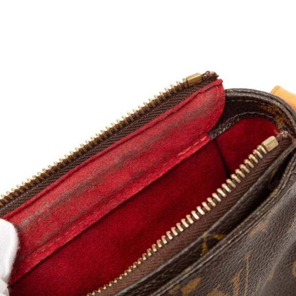 LOUIS VUITTON Brown Monogram Leather Shoulder Bag - Picture 5 of 7